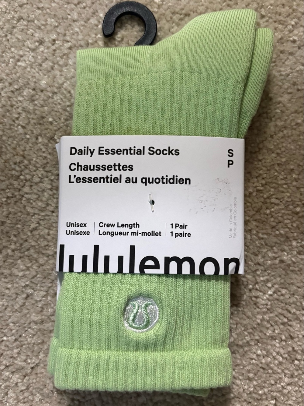 Lululemon daily essential socks crew NWT size S KRSH